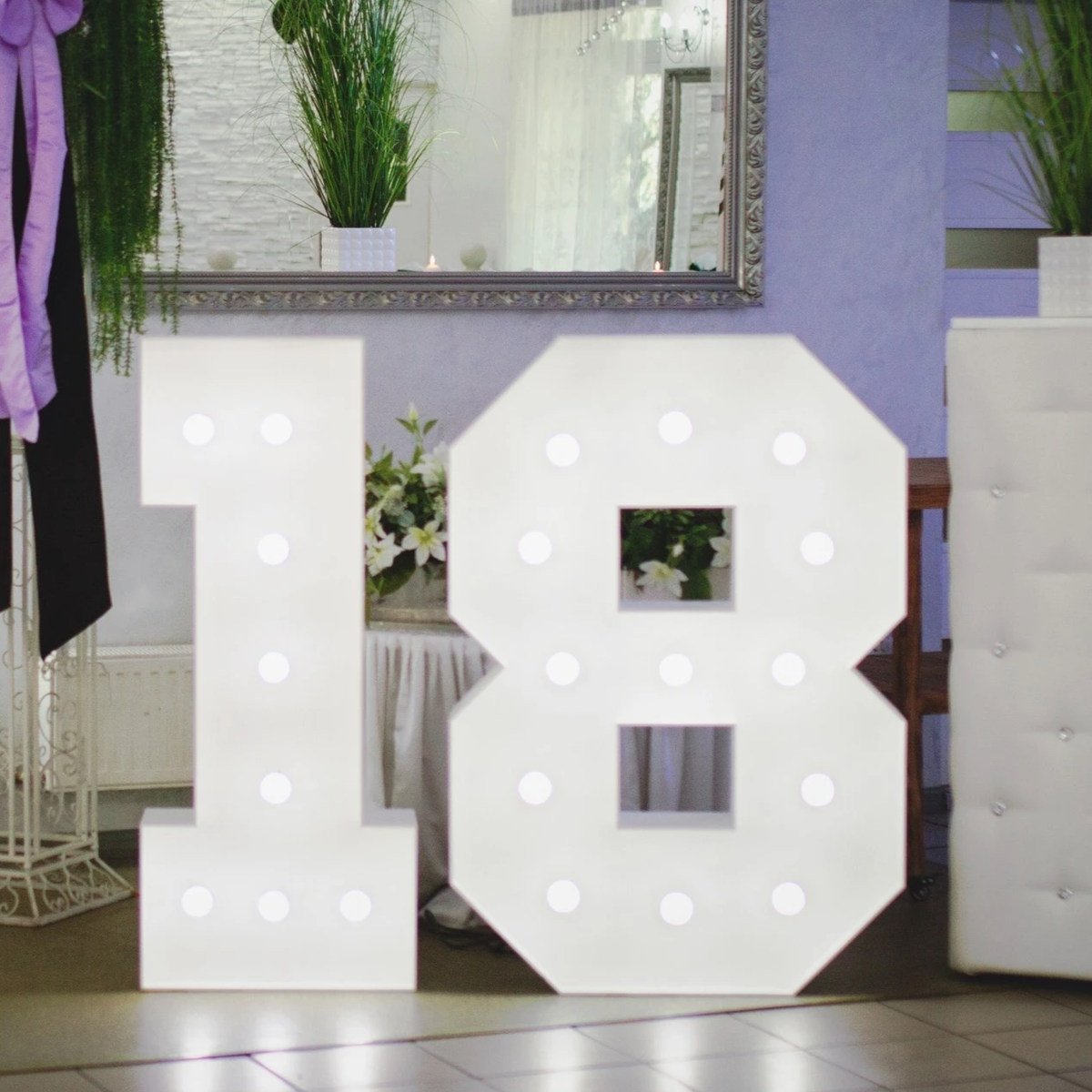 Letrero "18" LED 120 cm