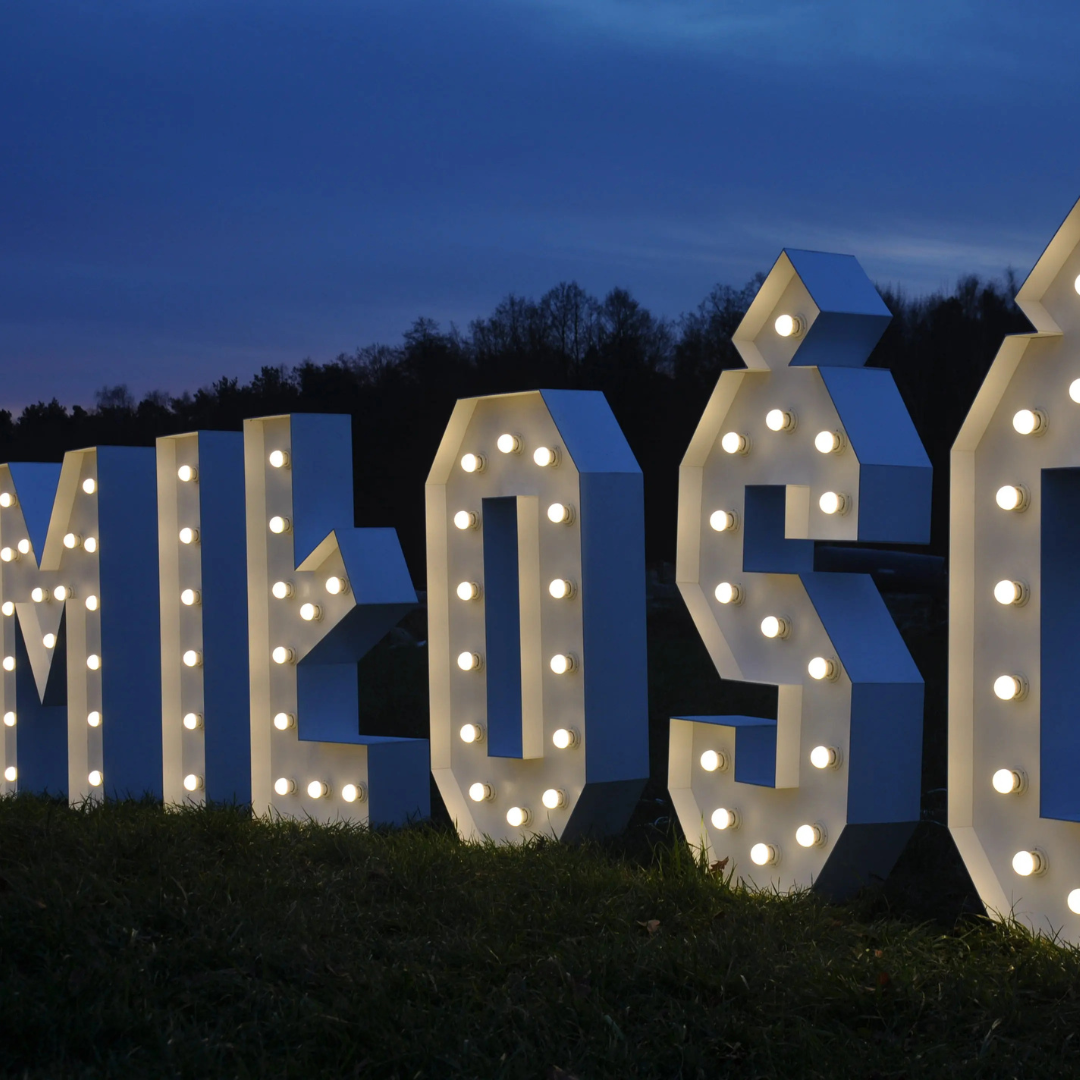 Lettere e numeri LED