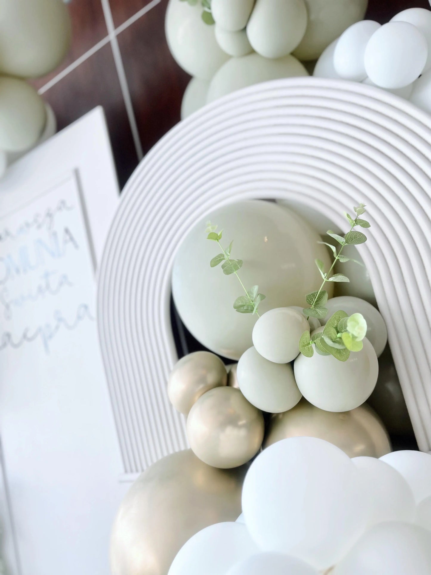  Rýhovaná dekorační stěna S10