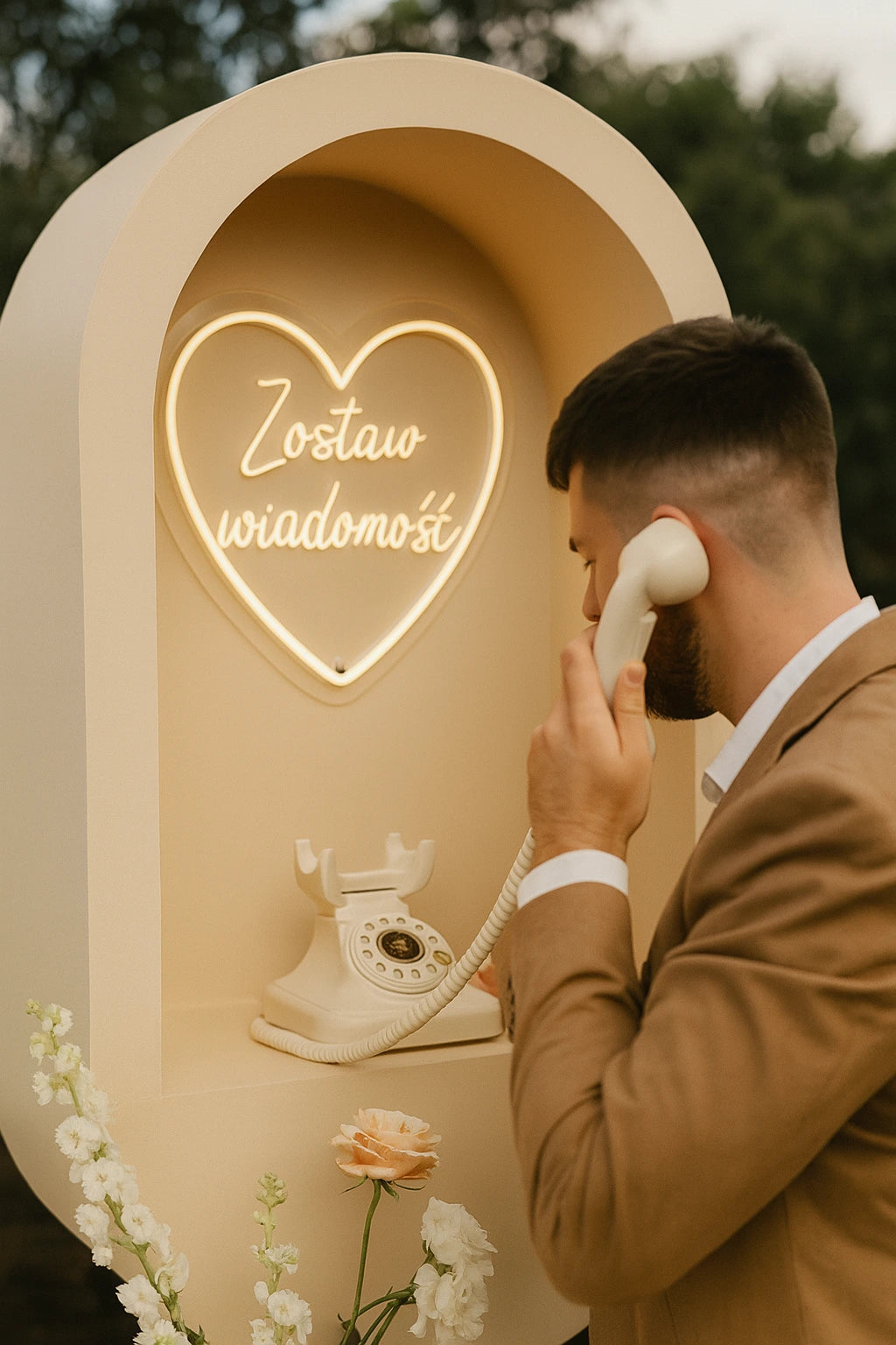 Set: telefono dei desideri + cabina